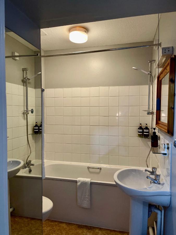 Palm Court B&B Ilfracombe Ngoại thất bức ảnh