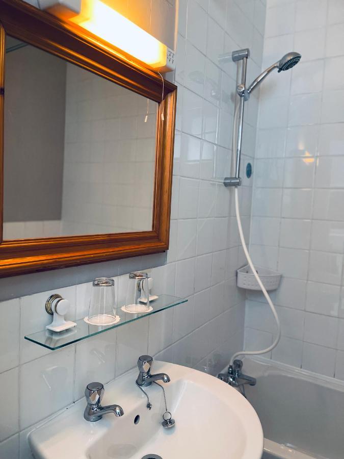 Palm Court B&B Ilfracombe Ngoại thất bức ảnh